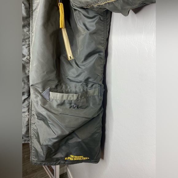 Alpha Industries Mens XS slim fit Heavy Extreme Cold Millitary Black Parka - Picture 4 of 7